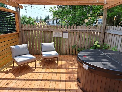 Anne's Windy Poplars Cottage Resort