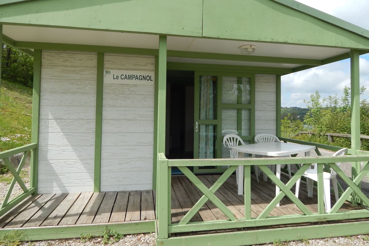Chalet Classic, letti multipli, vista lago | Tende oscuranti, ferro/asse da stiro, culle/letti per bambini (gratuiti)