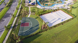 Condo, 5 chambres | Terrain de sport