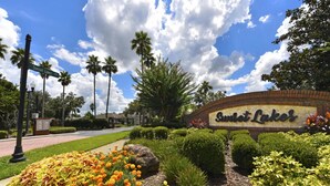 House, 4 Bedrooms | Property grounds - Sunset Lakes - 8524 Blaue By Fairytale VR (Kissimmee)