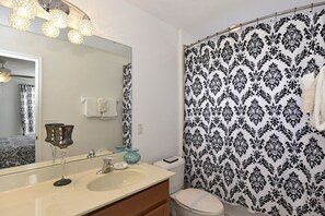 Ferienhaus, Mehrere Betten | Badezimmer | Haartrockner, Handtücher
