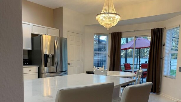 House, 6 Bedrooms | In-room dining
