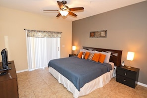 Condo, 3 habitaciones | 3 habitaciones y ropa de cama
