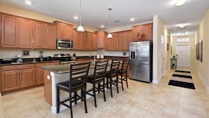 House, 6 Bedrooms | Private kitchen - Paradise Palms - 2983 Banana By Fairytale VR (Kissimmee)