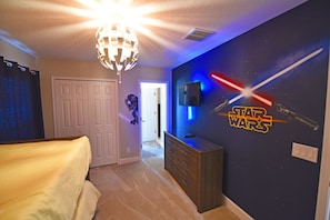 House, 6 Bedrooms