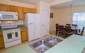 House, 3 Bedrooms | Private kitchen | Microwave, oven, stovetop, dishwasher