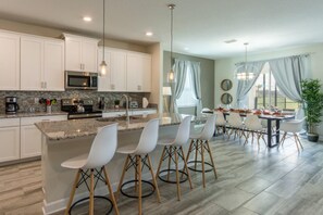 Apartment, 6 Schlafzimmer | Eigene Küche | Mikrowelle, Ofen, Herdplatte, Geschirrspüler