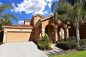 House, 5 Bedrooms | Front of property - Watersong Resort - 163 Tigerlily By Fairytale VR (Davenport)