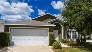 Exterior - Woodridge - 17423 Woodcrest By Fairytale VR (Clermont)