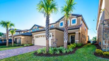 Condo, 5 Bedrooms | Front of property