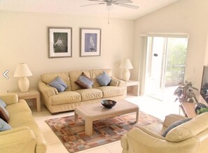 Living room - Southern Dunes - 1414 Park By Fairytale VR (Haines City)