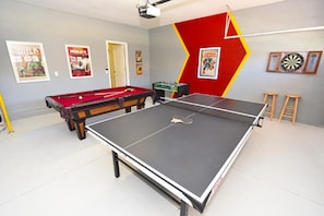 Maison, 5 chambres | Salle de jeux