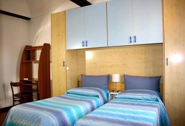 In-room safe, desk, free WiFi, bed sheets