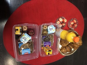Desayuno (con cargo) 