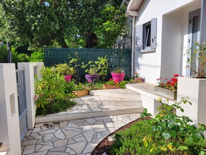 House in Royan From The Park, 5 Minutes From The Beach
