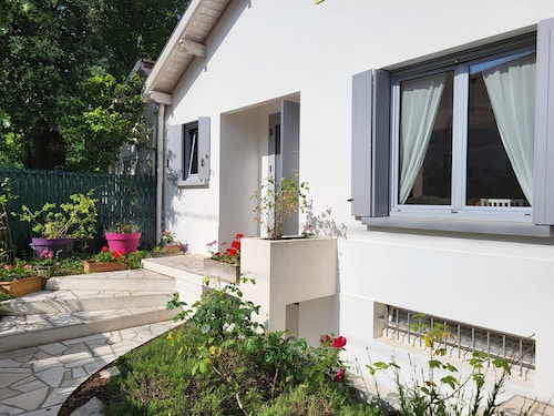 Maison ,dans Le Parc De ROYAN,à 5 Minutes De La Plage