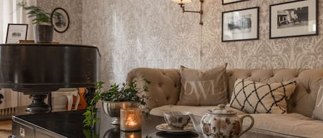 Sala de estar en el lobby