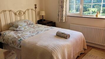 4 bedrooms, iron/ironing board, travel cot, free WiFi