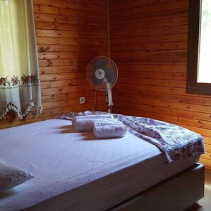 Bungalow | 1 Schlafzimmer, Schreibtisch, kostenlose Zustellbetten, kostenloses WLAN