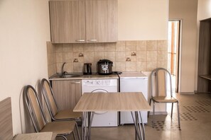 Family Studio | Private kitchenette