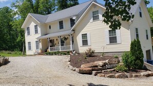 Front of property - Cottage by the Castle (Camdenton)