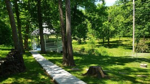 Exterior detail - Cottage by the Castle (Camdenton)