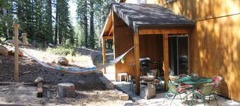 LOADS OF AMENITIES also 20 min to NorthStar and Palisade's for skiing.