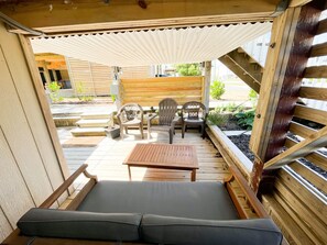 Terrace/patio - A Block from the Ocean in Nags Head - Hot Tub (Nags Head)