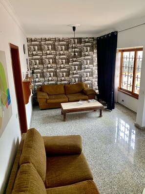 Una televisión LED