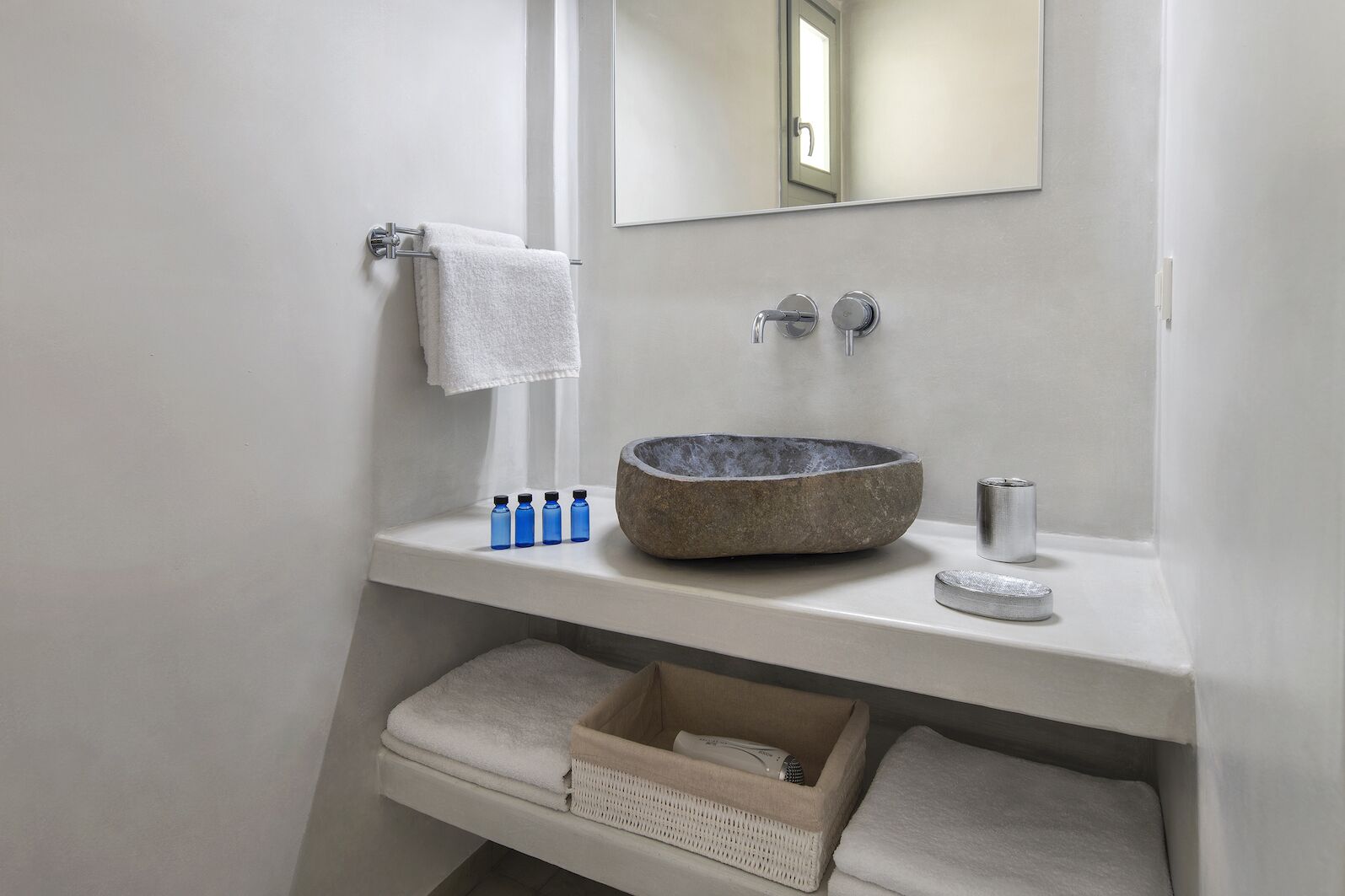 Photo - Seven Suites