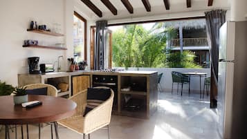 Comfort Apartment, Courtyard View | Private kitchen | Coffee/tea maker, reusable coffee/tea filters