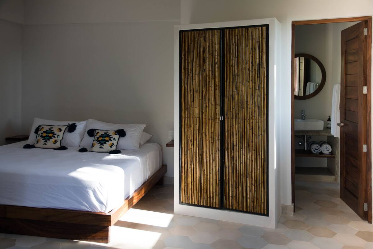 Standard Suite, Courtyard View | In-room safe, desk, laptop workspace, blackout drapes