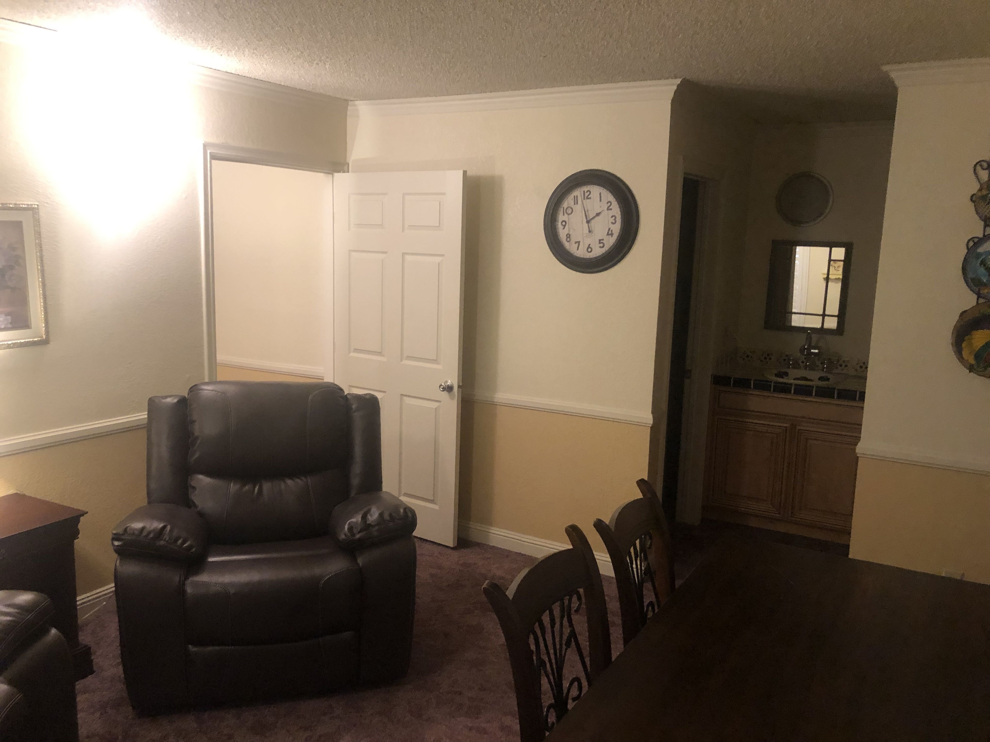 Photo - National 9 Inn