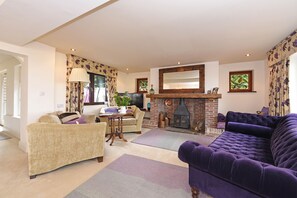 TV, peis og DVD-spiller