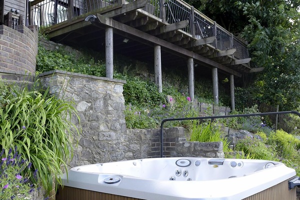 Bañera de hidromasaje exterior