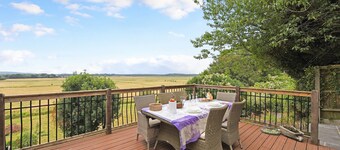 Stilig og komfortabel hytte i en vakker landsby med fantastisk utsikt