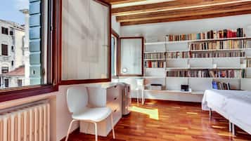 2 chambres, fer et planche Ă repasser, accĂšs Internet, draps fournis