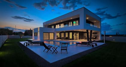 Neue exklusive moderne stilvolle Villa in Strandnähe - Frühbucherrabatt 10%
