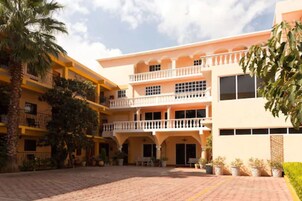 Fachada de la propiedad