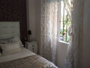 2 dormitorios, tabla de planchar con plancha, wifi y ropa de cama