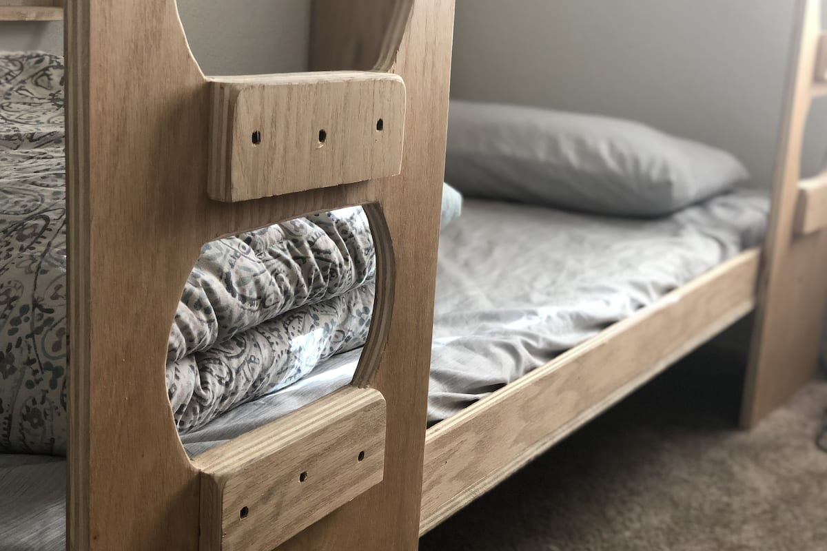 Zimmersafe, Bügeleisen/Bügelbrett, kostenloses WLAN, Bettwäsche