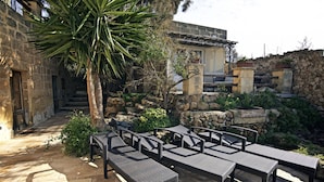 Sundeck - Dar Ix-Xemx (Nadur)