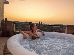 Stunning Ensuite with Valley views and Hot tub | Terrace/patio - Paradise Gardens (Xaghra)