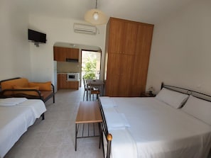 Apartment, Sea View (3) | 1 bedroom, premium bedding, individually decorated - Domaine Papakonstantis (East Mani)