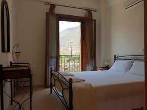 Huoneisto, merinäköala (1) | 1 makuuhuone, ylelliset vuodevaatteet, yksilöllisesti sisustettu