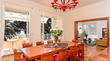 Villa Deluxe | Restauration dans la chambre