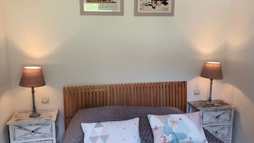 1 slaapkamer, een strijkplank/strijkijzer, gratis wifi