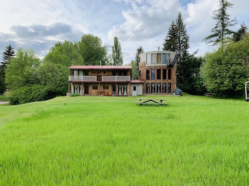 Epic Flathead fishing & swimming! Glacier National Park, & Whitefish 15 minutes.