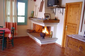 Escritorio, cunas y camas plegables/adicionales