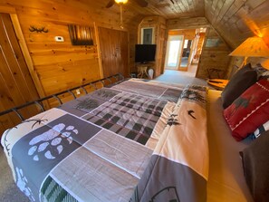 3 Schlafzimmer, Schreibtisch, Bügeleisen/Bügelbrett, WLAN